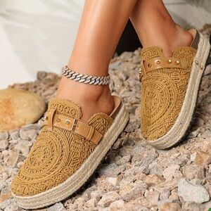 Embroidered Clogs Slip-On Women's Shoes Light Brown Size-EU37/US6.5  NWT